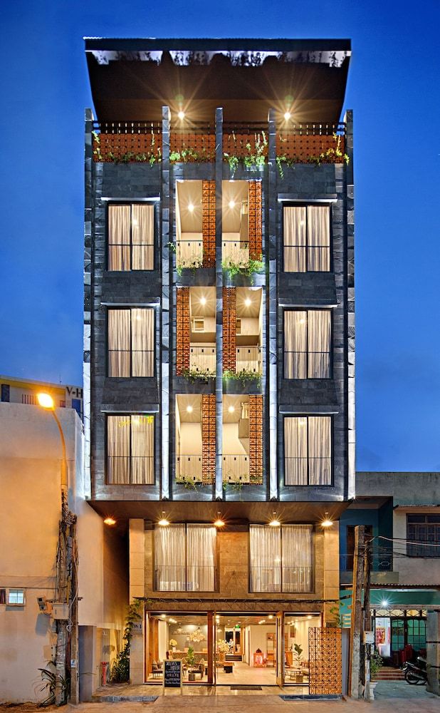 undefined Jolia's House 5