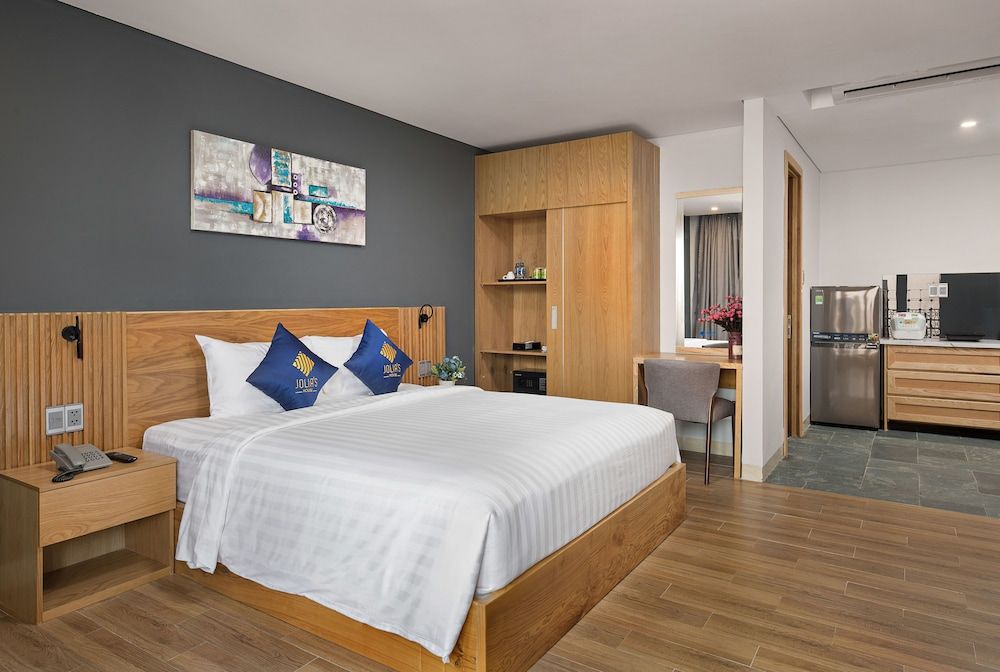 undefined Jolia's House 10