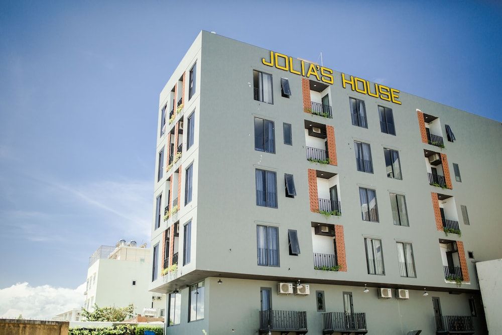 undefined Jolia's House 4