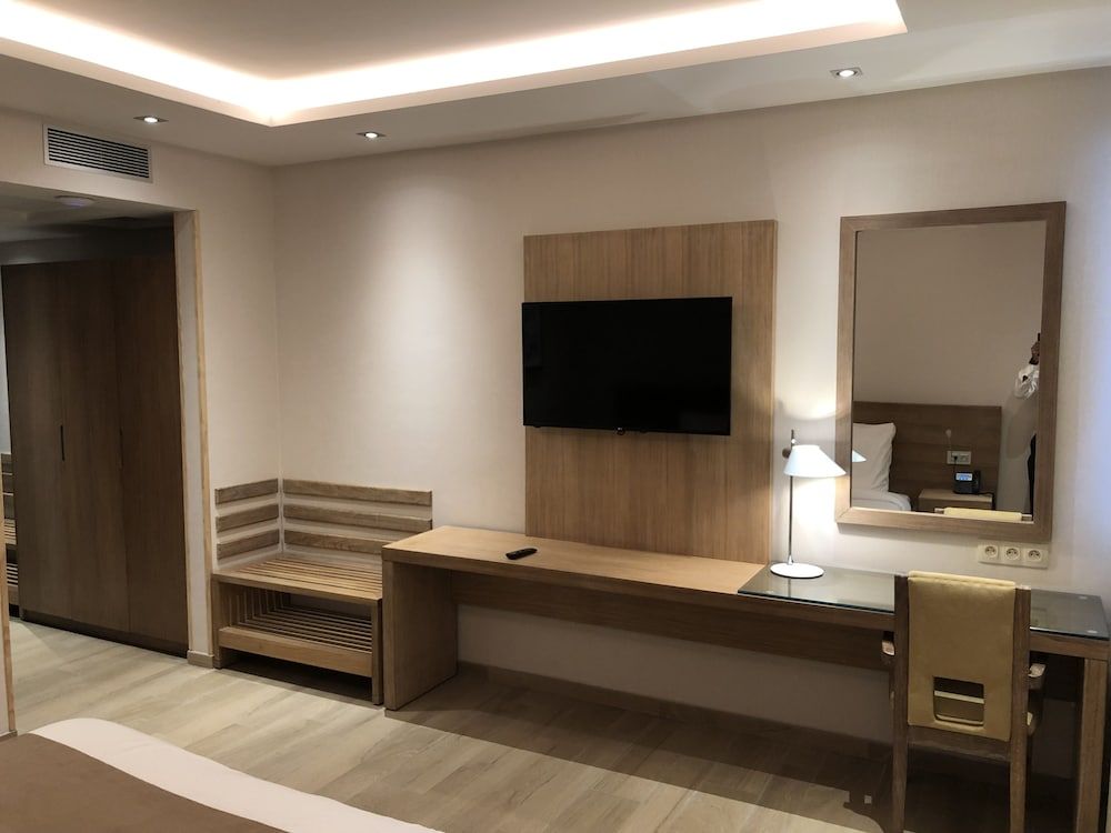 Elais Kinshasa Comfort Single Room, City View 7