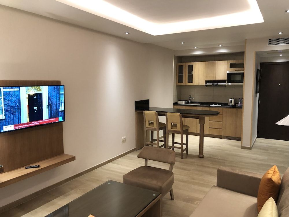 Elais Kinshasa Executive Apartment, 1 Bedroom, Non Smoking, Garden View 3