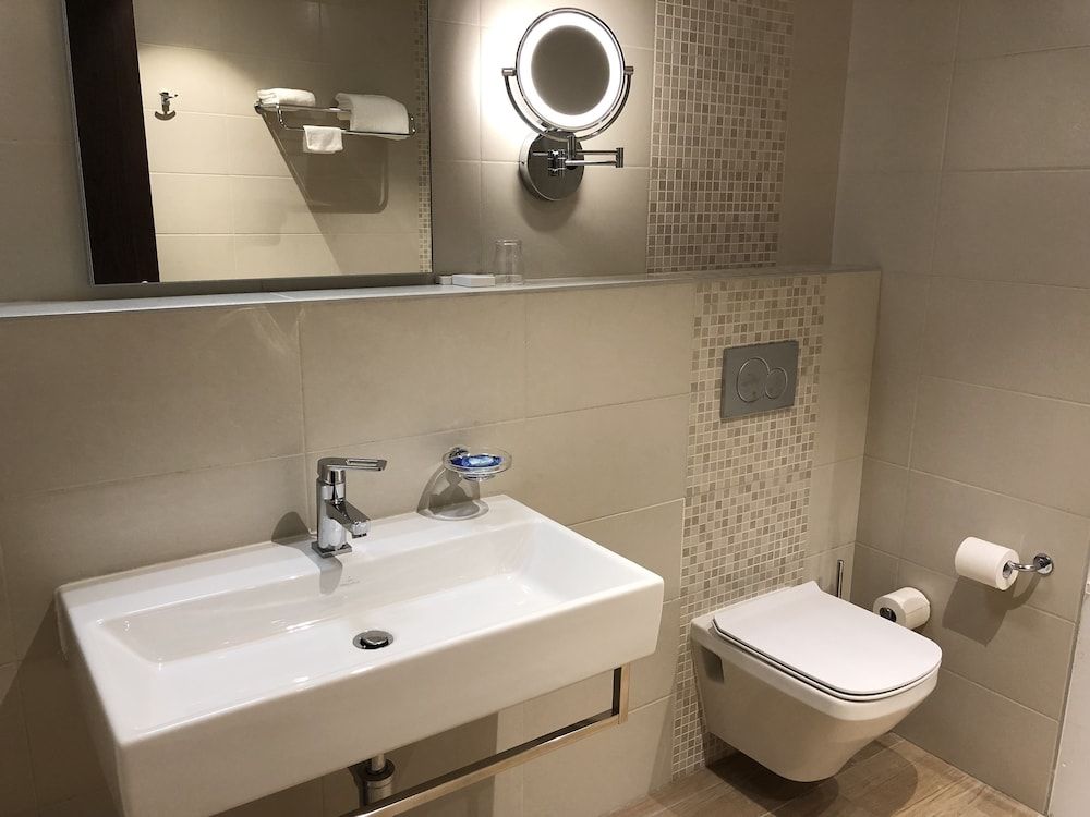 Elais Kinshasa Executive Apartment, 1 Bedroom, Non Smoking, Garden View 9