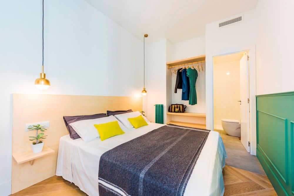 Be Mate Gran Vía Suites Studio 3