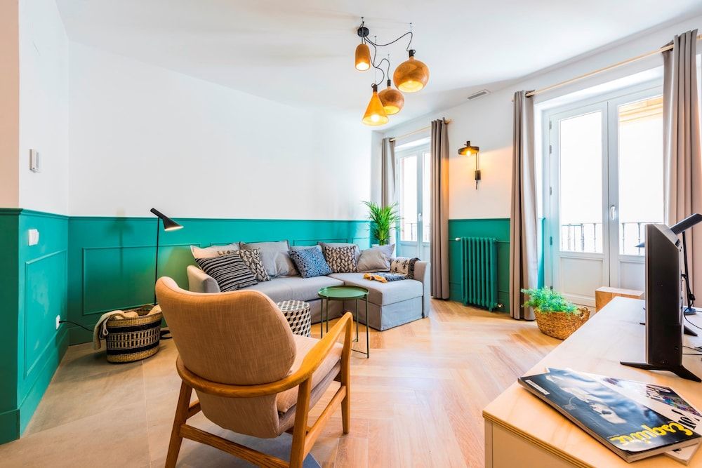 Be Mate Gran Vía Suites Deluxe Apartment, 1 Bedroom, City View 9