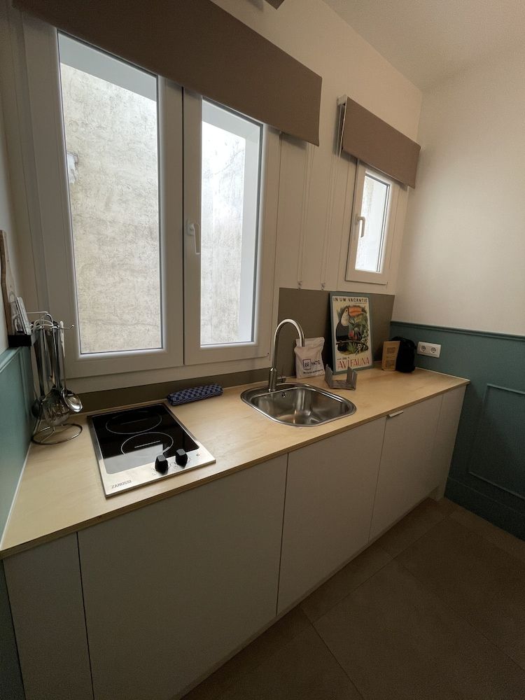 Be Mate Gran Vía Suites Studio 9