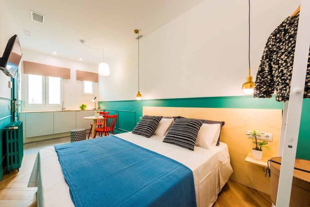 Be Mate Gran Vía Suites Studio 2