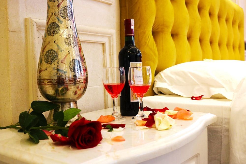 Elegance Hotel