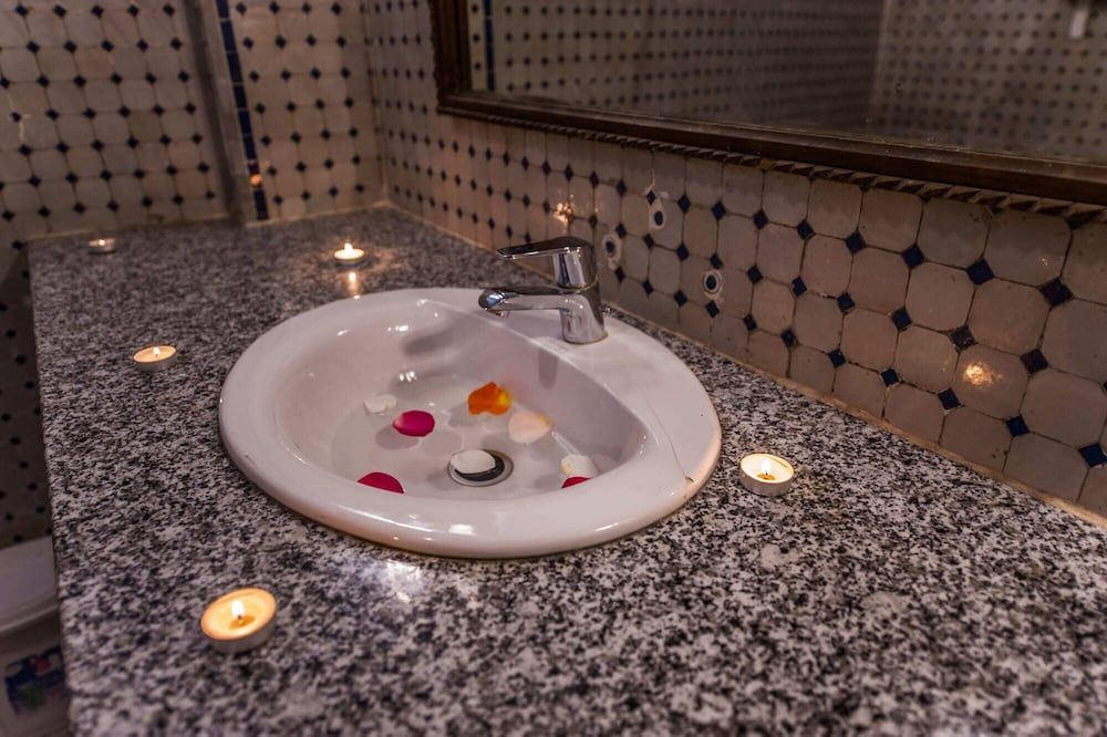 Riad Atlas Mejbar Deluxe Quadruple Room 5