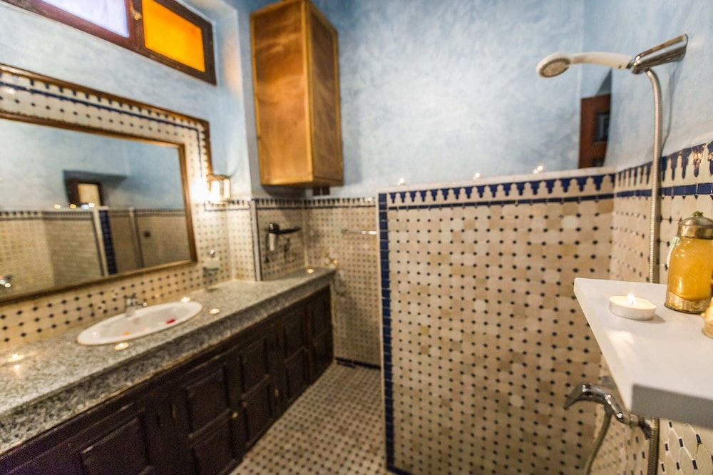 Riad Atlas Mejbar Deluxe Quadruple Room 7