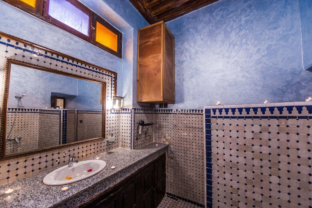 Riad Atlas Mejbar Deluxe Quadruple Room 8