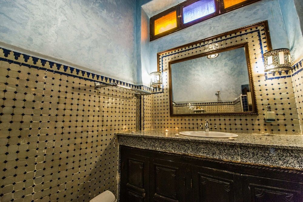 Riad Atlas Mejbar Deluxe Quadruple Room 6