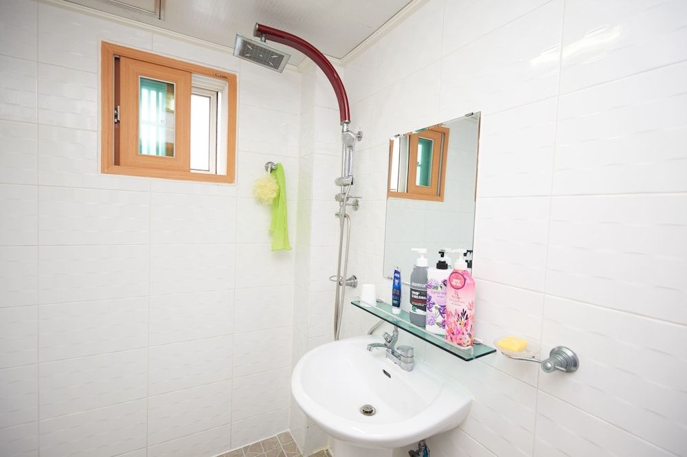 Sand Beach Pension Standard Room 3