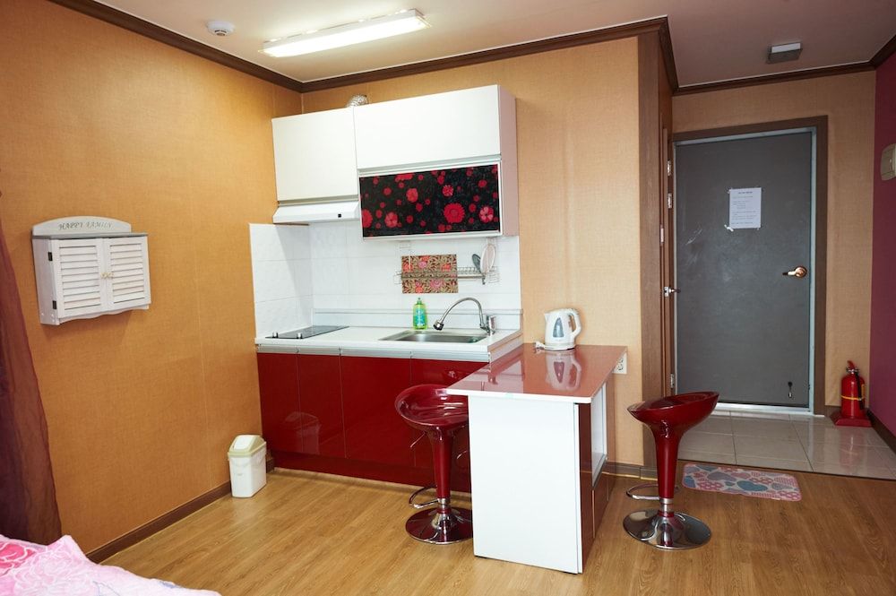 Sand Beach Pension Standard Room 4