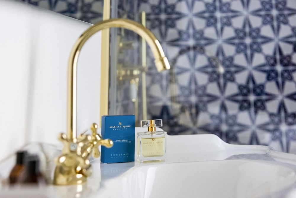 Deluxe Home in Sorrento Old Town with Balconies Design Apartment 25