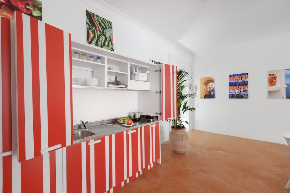 Deluxe Home in Sorrento Old Town with Balconies Design Apartment 12