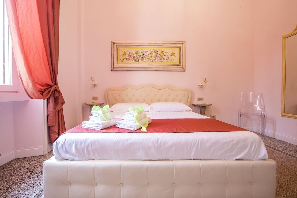undefined Trastevere Royal Suite Trilussa 7