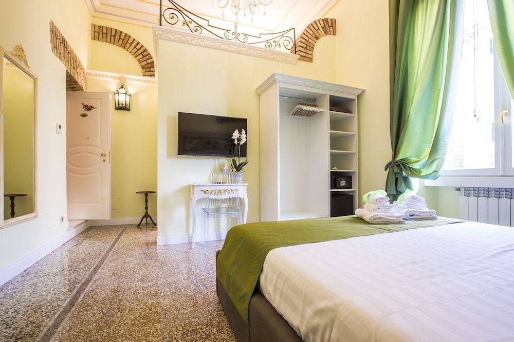 Trastevere Royal Suite Trilussa Classic Room 5