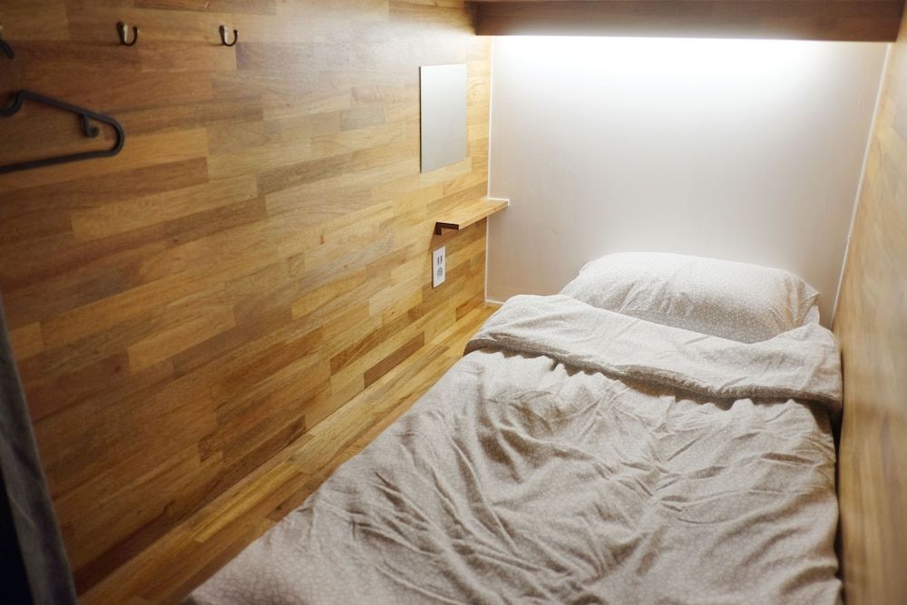 The Cube Hotel - Hostel Shared Dormitory, Men only 5