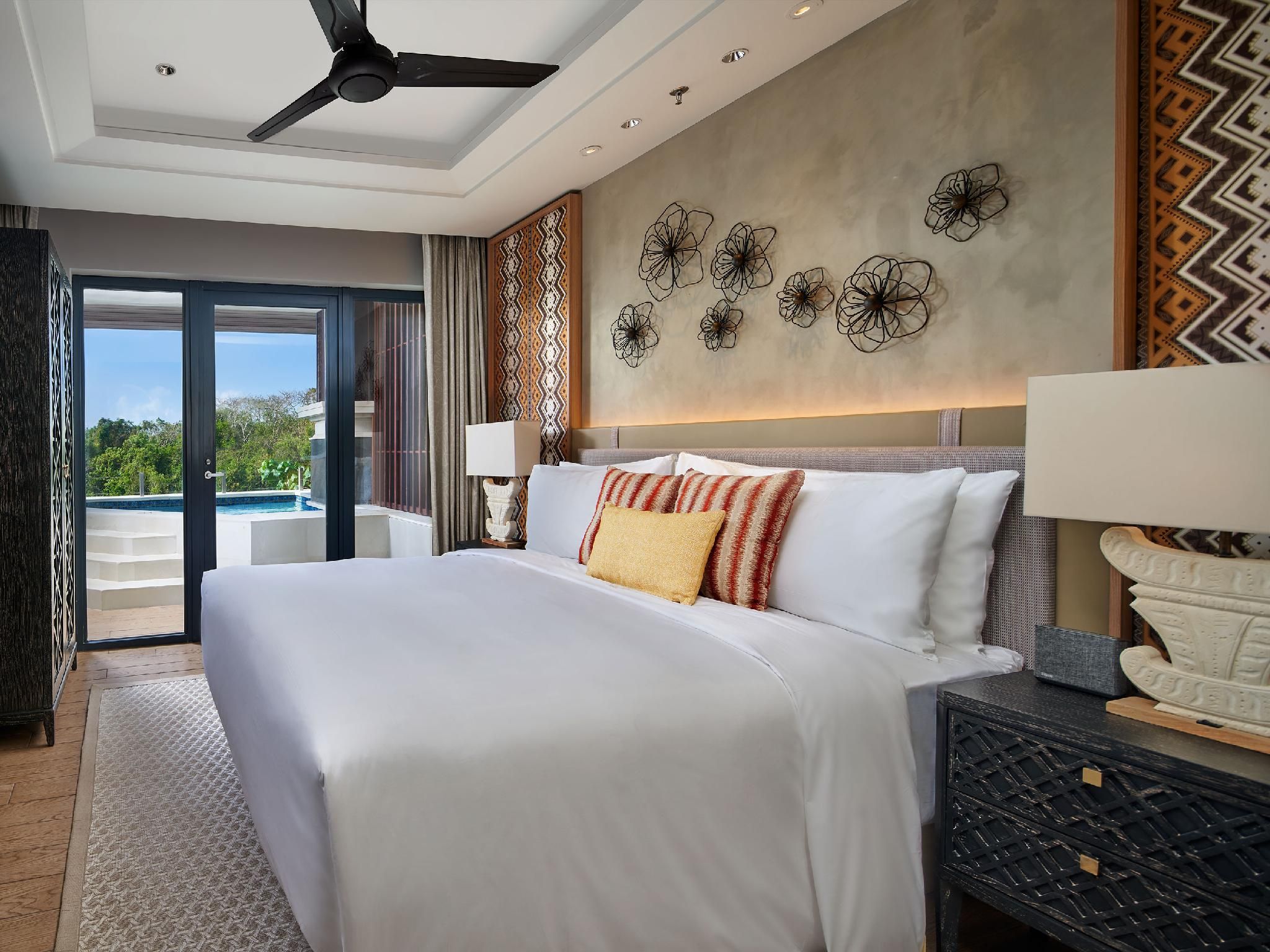 1 Bedroom Apartment, 1 King, Sofa bed, Balcony, Plunge pool