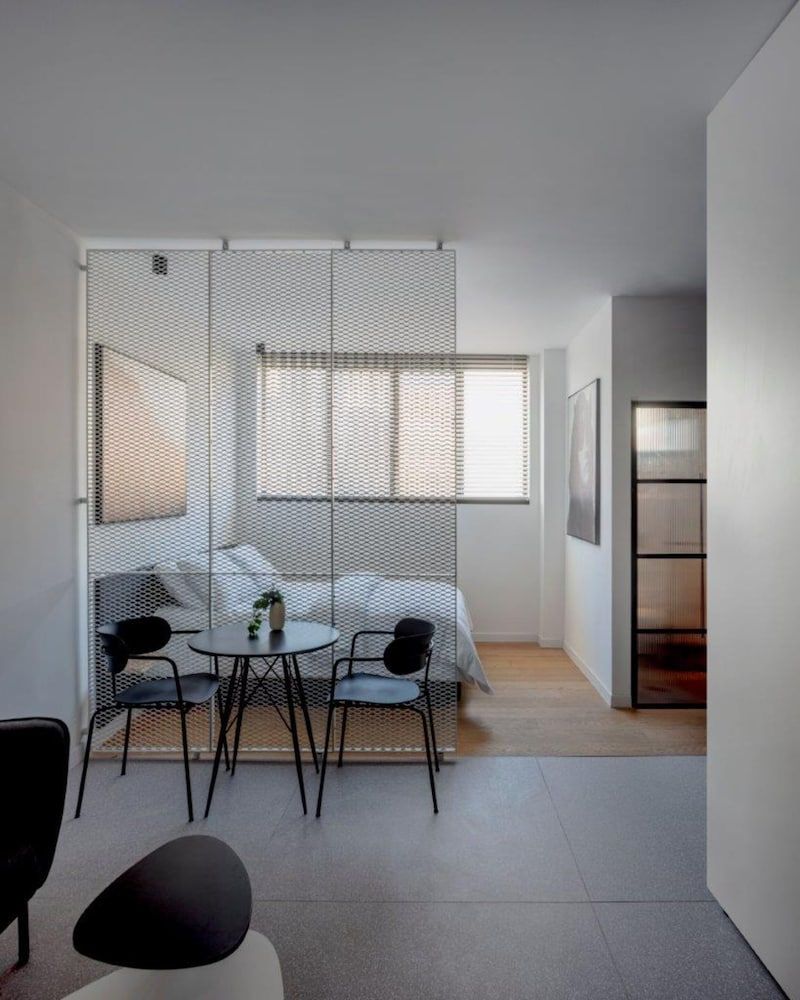 DeBlox living - Ben Avigdor Economy Studio 18