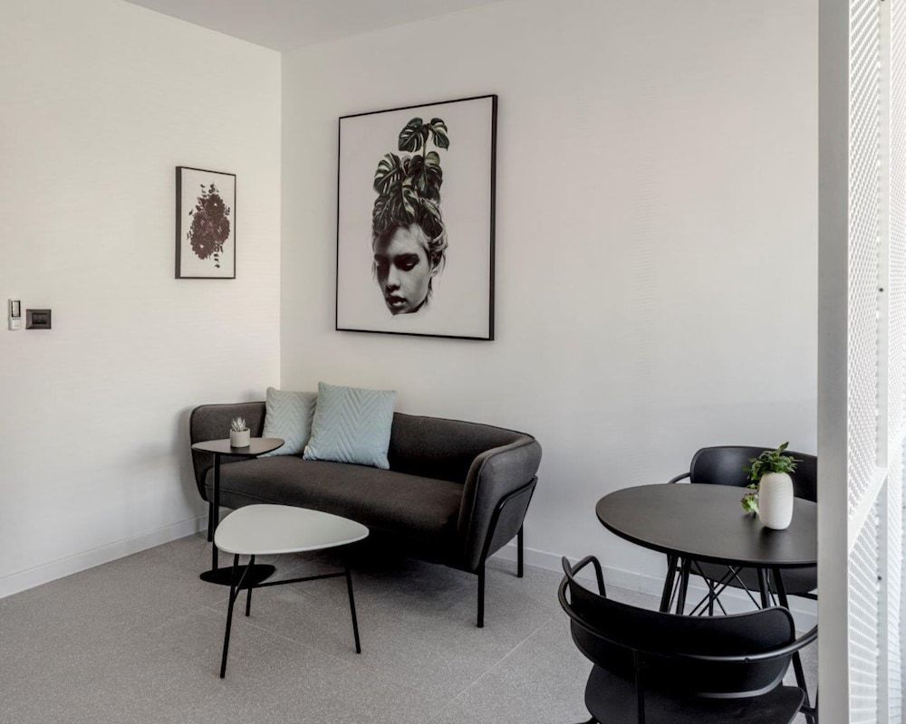 DeBlox living - Ben Avigdor Economy Studio 30