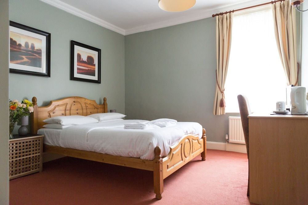 The Dorset Double Room (Medium) 2