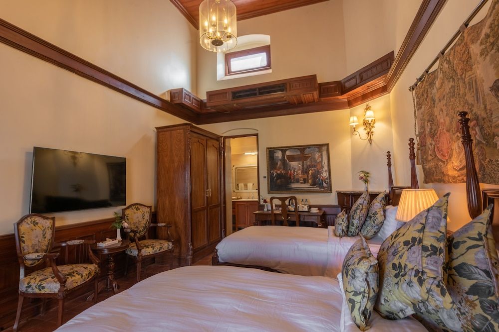 Executive Room