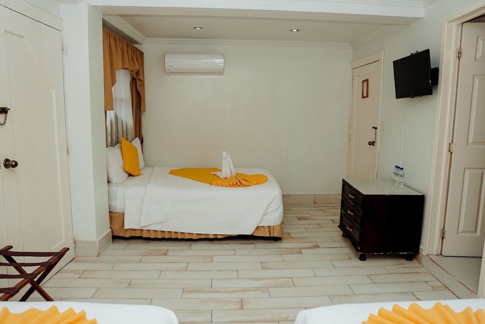 Hotel Casona de La Isla Basic Triple Room, Multiple Beds