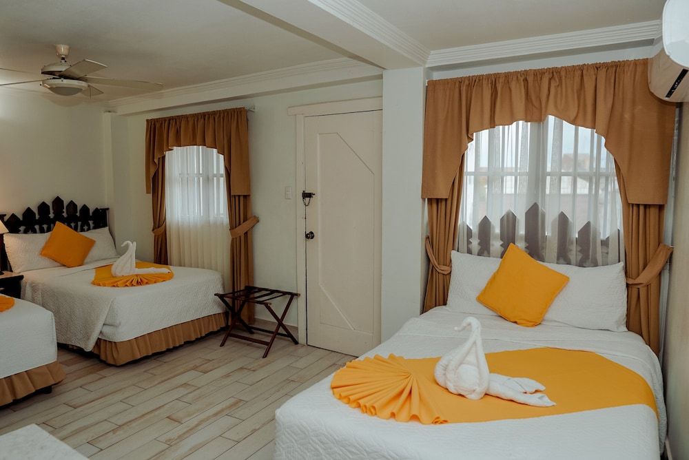 Hotel Casona de La Isla Basic Triple Room, Multiple Beds 2