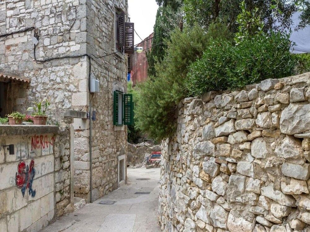 undefined Apartment Bova 5