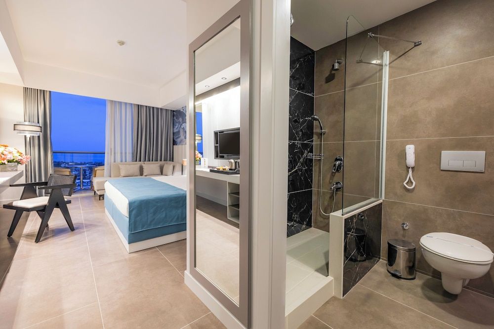 Crystal Centro Resort - All Inclusive Standard Room, Sea View 3