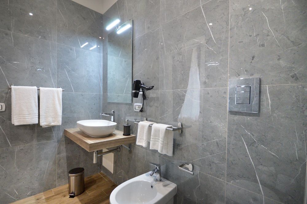 Napoliseason Rooms and Breakfast Deluxe Double Room, Ensuite, Courtyard View 49