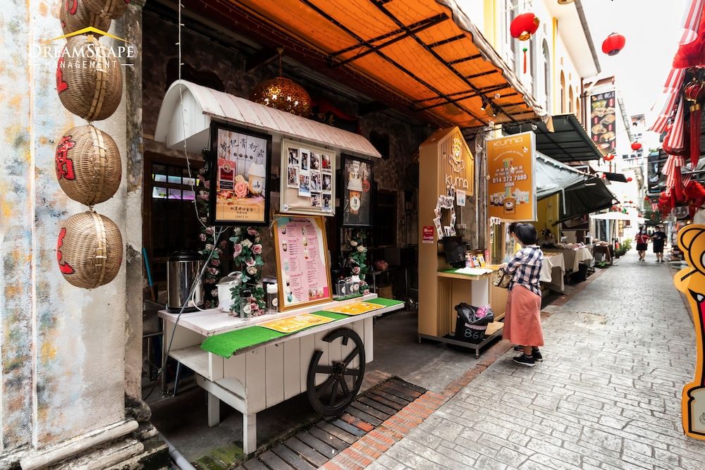 undefined Belakang Kong Heng by DreamScape 4