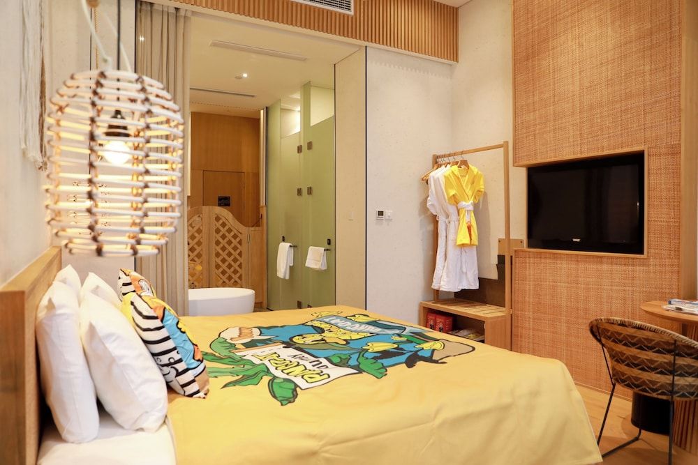 Family Twin Room