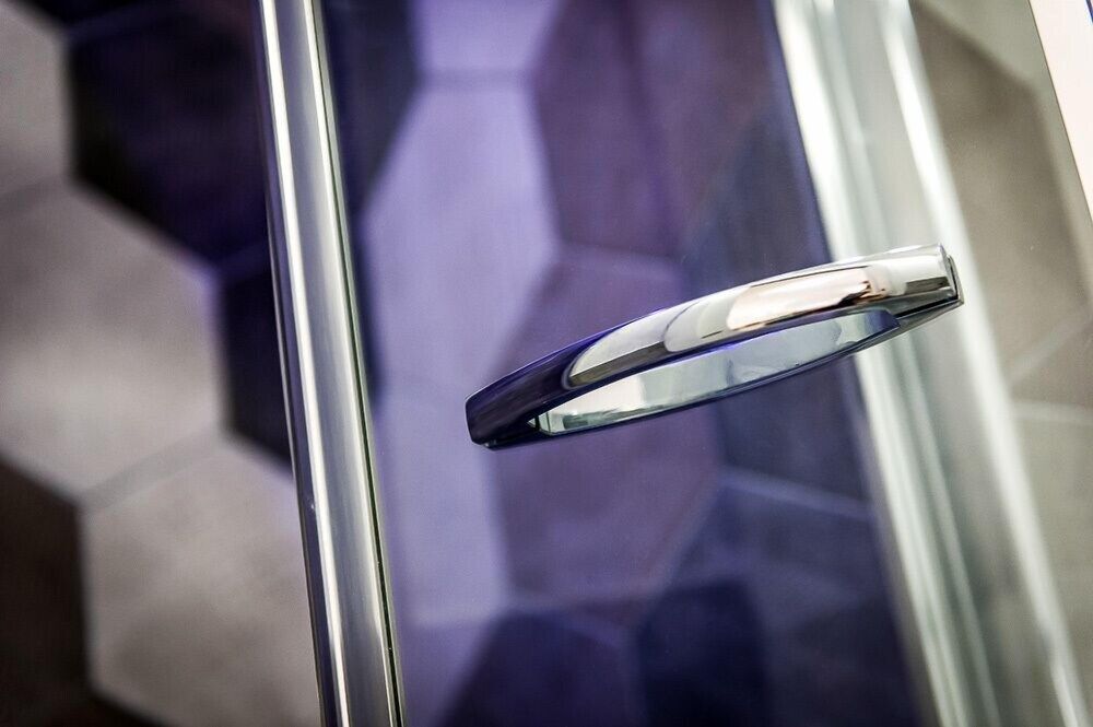 Mr. Charlie Brown Deluxe Triple Room 8