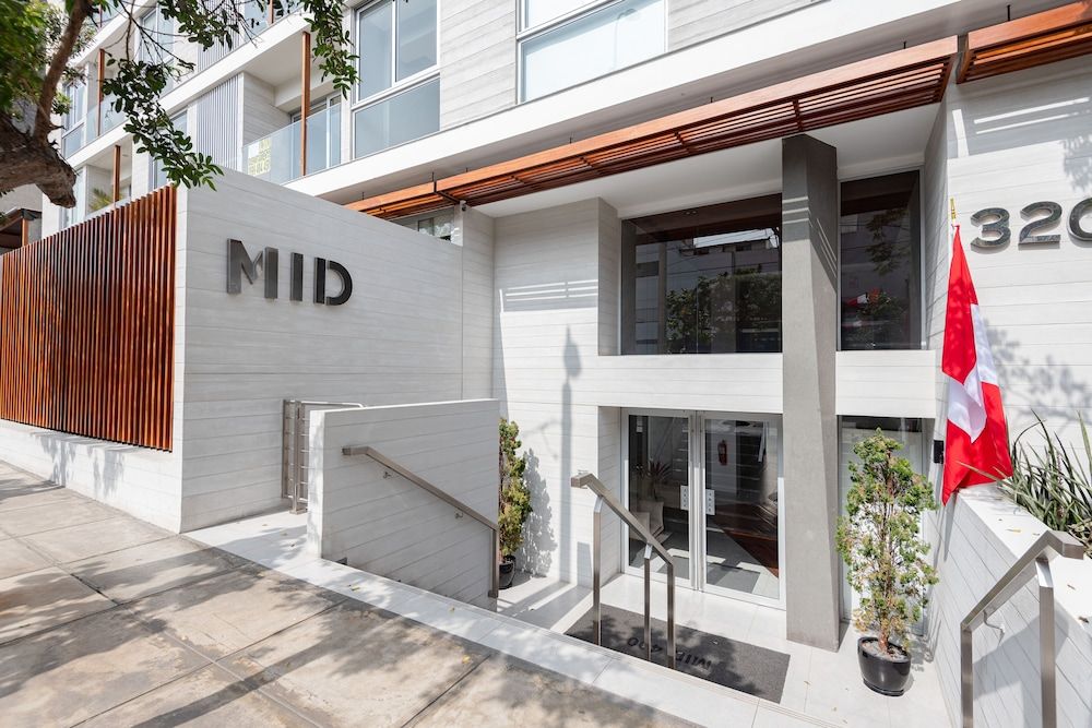 undefined Trendy Host MID - Miraflores 2