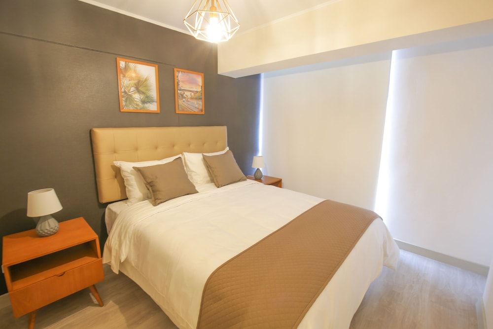 undefined Trendy Host MID - Miraflores 10