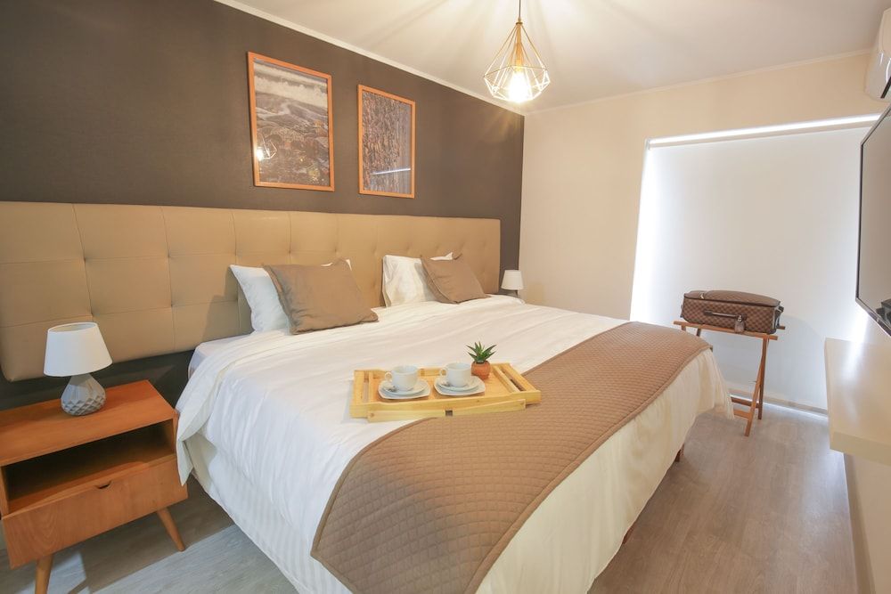 undefined Trendy Host MID - Miraflores 6