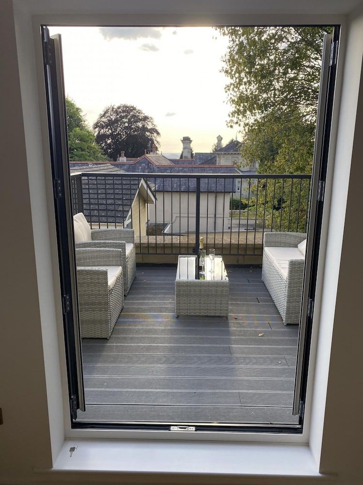 undefined CH Apt 7 2bed in Bath 10