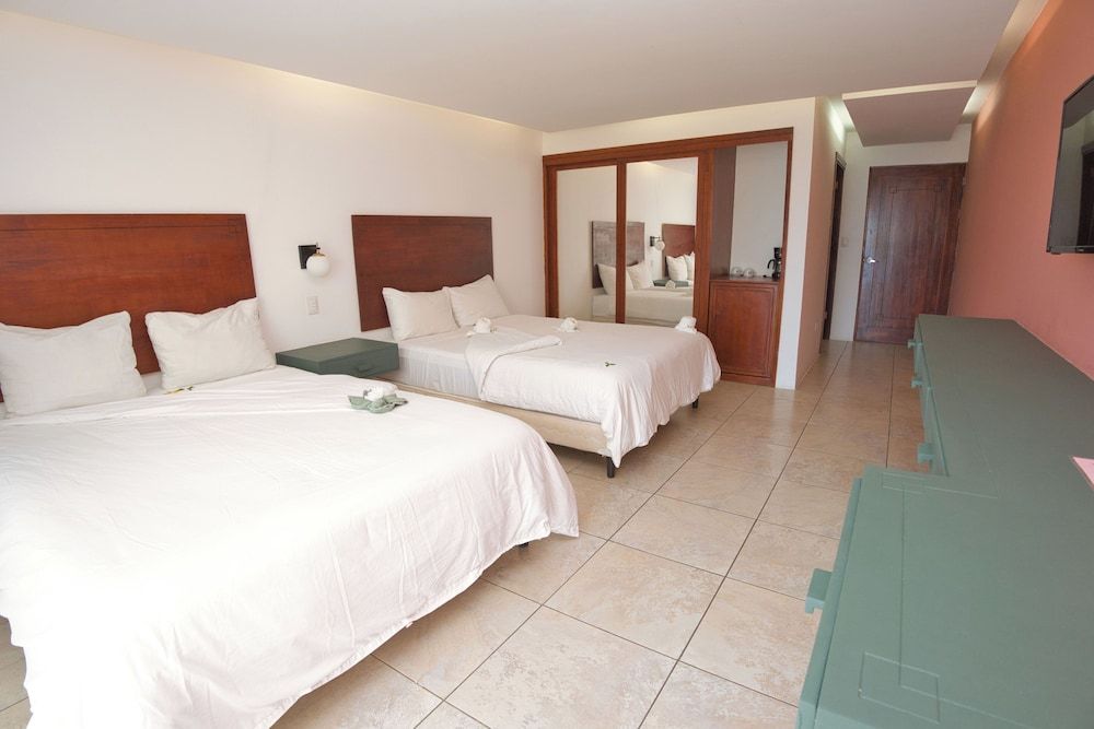 Dunama Hotel Balcony Family Garden View 2