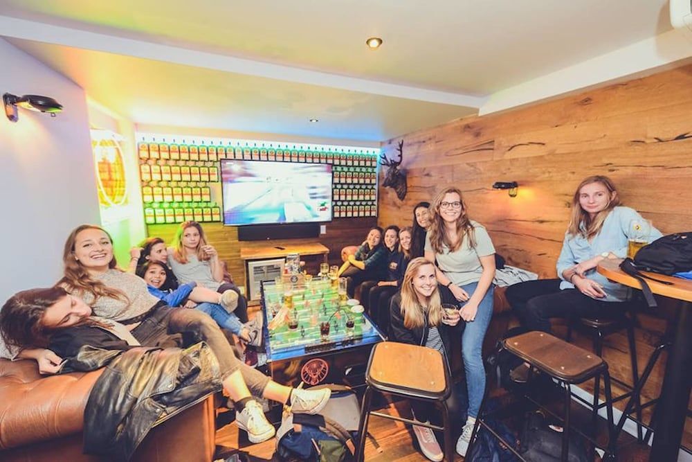 Bar