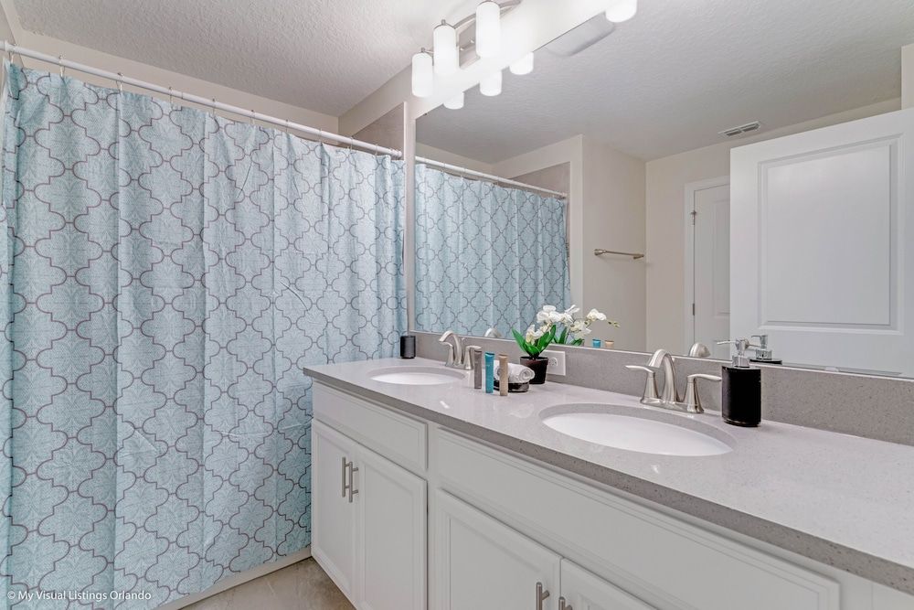 Modern Townhome W/private Pool & Free Water Park! House (4 Bedrooms) 10