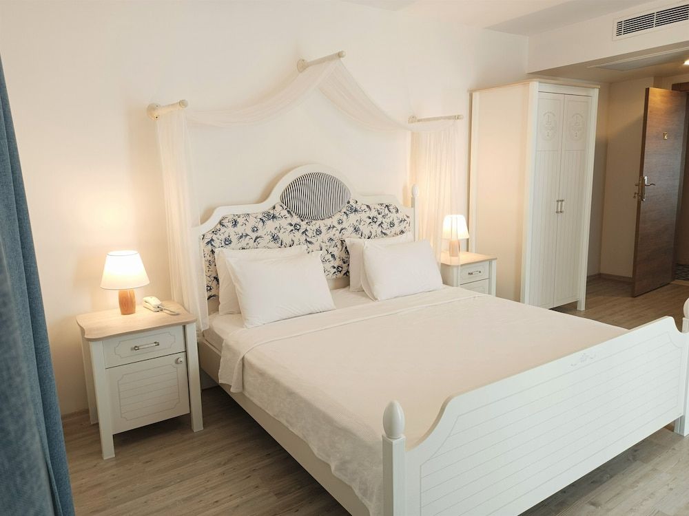 Mavi Konak Alacati Deluxe Double Room 4