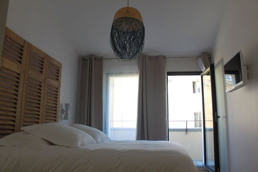 La Maison Odeia Double Room, Balcony (Jardin Public) 4