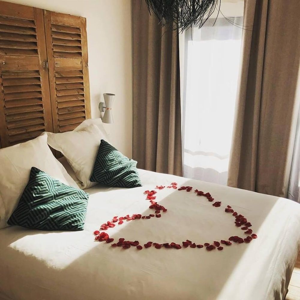 La Maison Odeia Double Room, Balcony (Jardin Public) 5