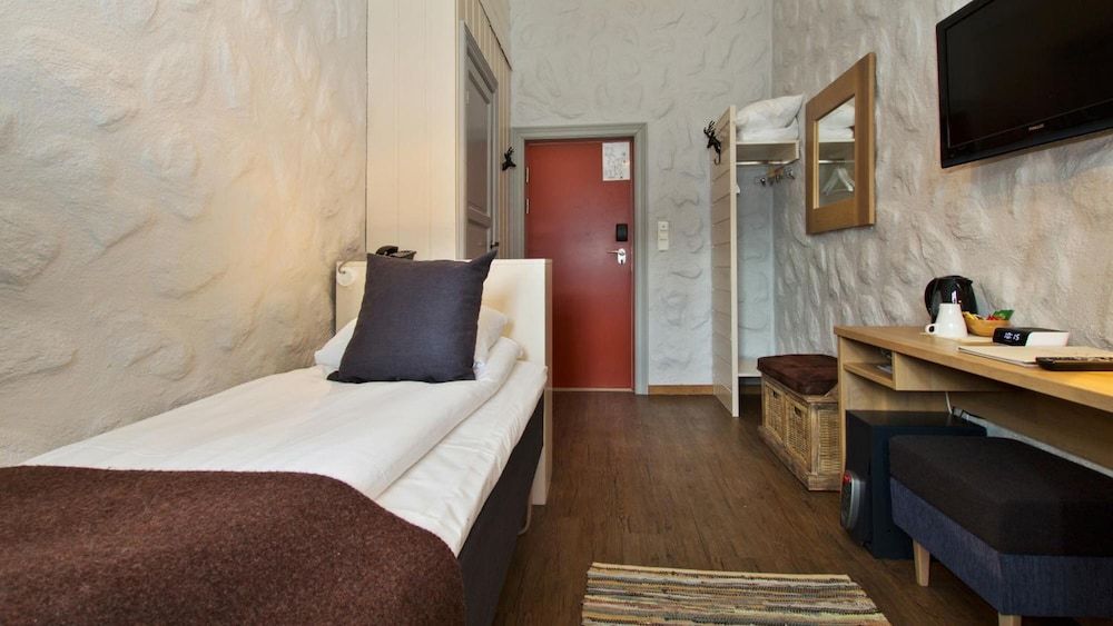 Basic Single Room