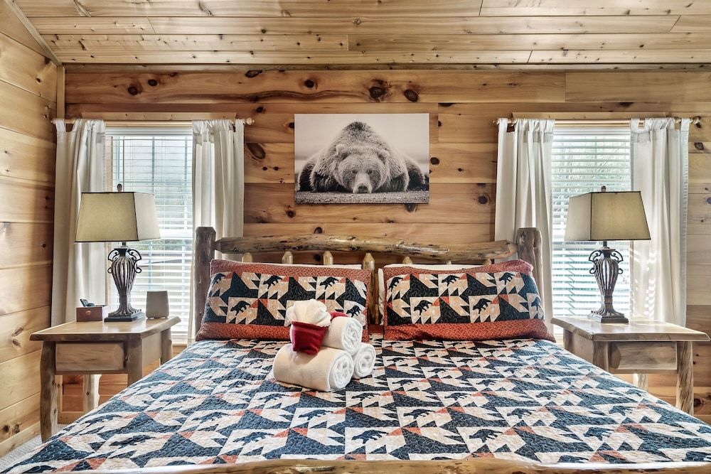 Fireflies and Moonshine Basic Cabin 7