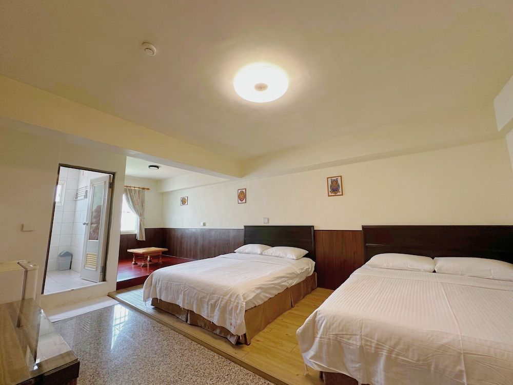 Deluxe Quadruple Room, 2 Double Beds, Non Smoking