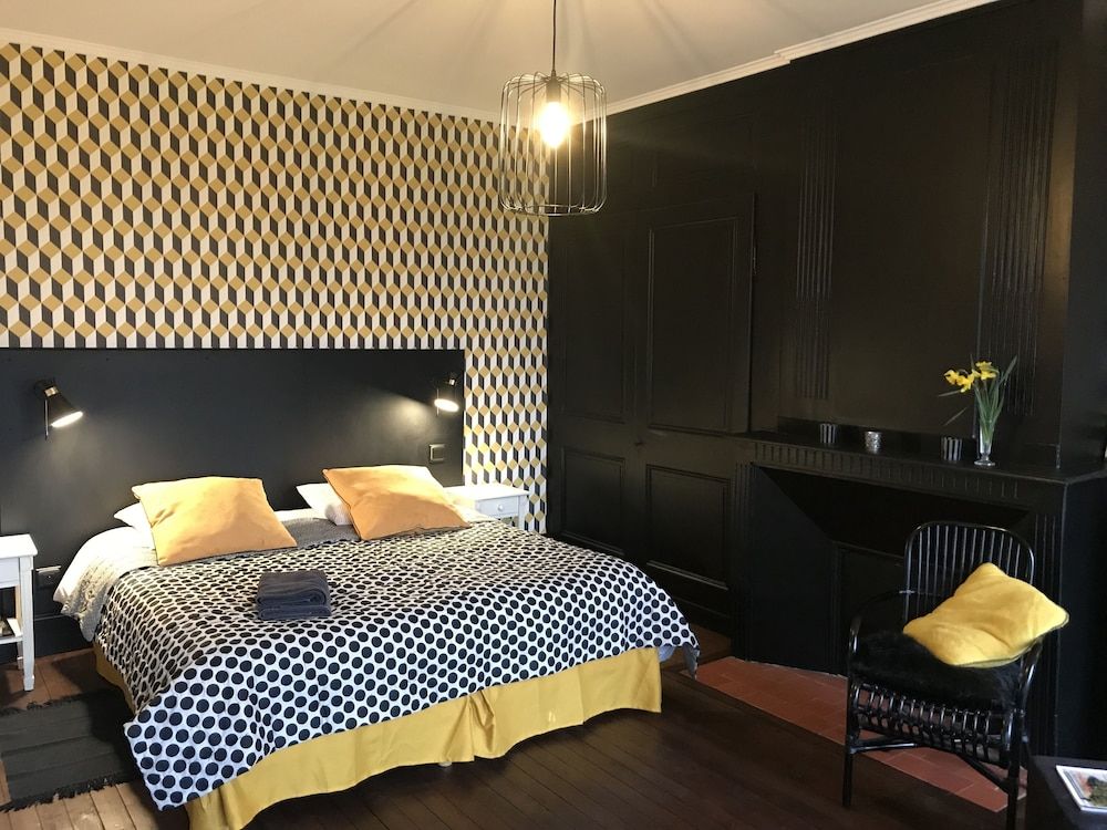 Le Clos des Hautes Loges Deluxe Double Room, 1 King Bed (Sherlock Holmes)