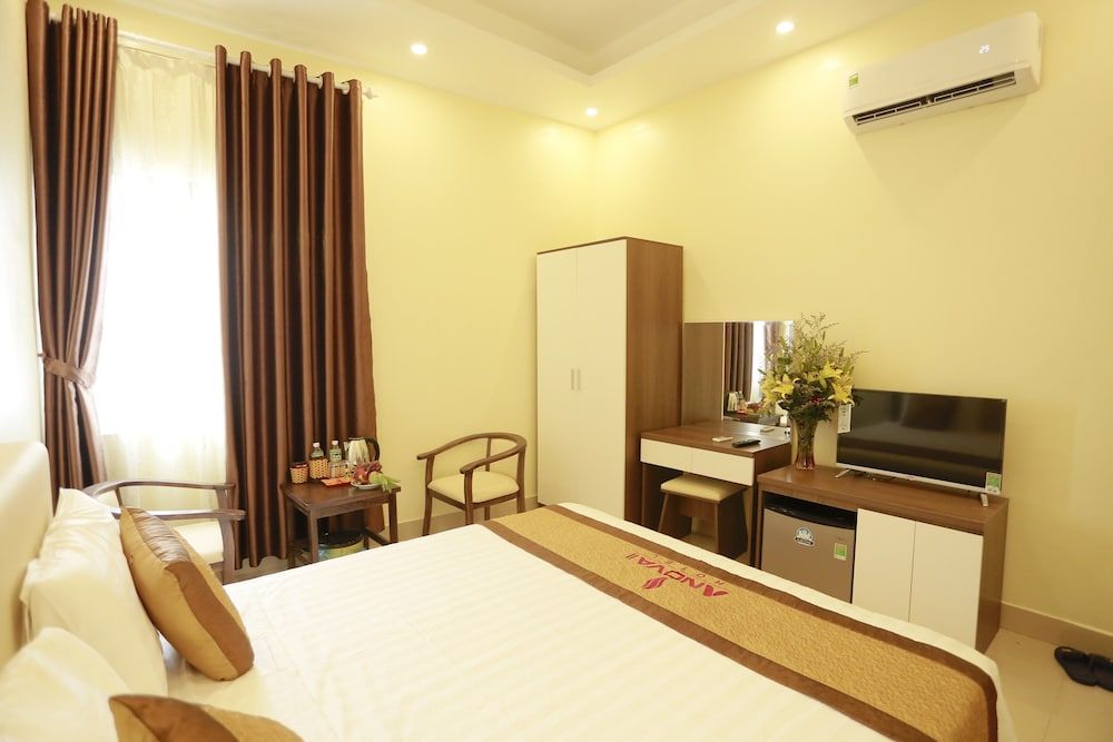 Anova 2 Hotel Deluxe Double Room 12